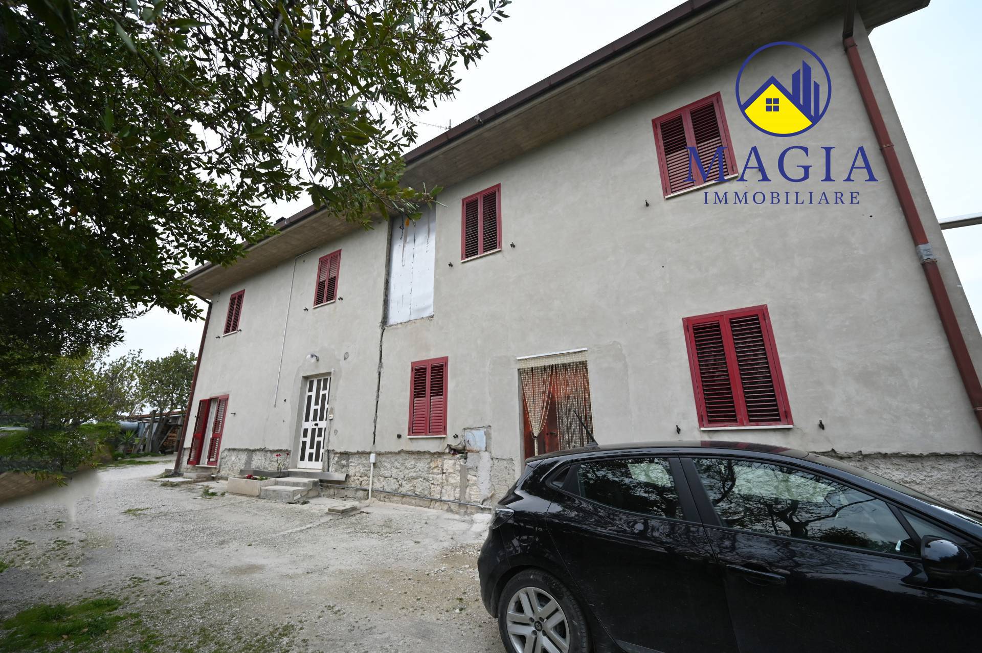 Casa singola in vendita a Appignano del Tronto