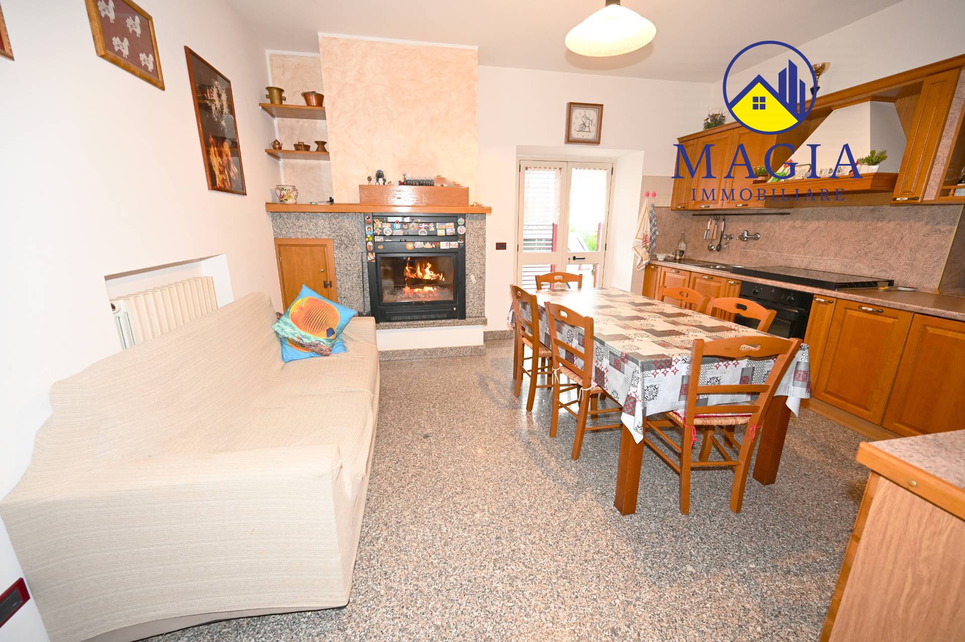 Casa singola in vendita a Appignano del Tronto