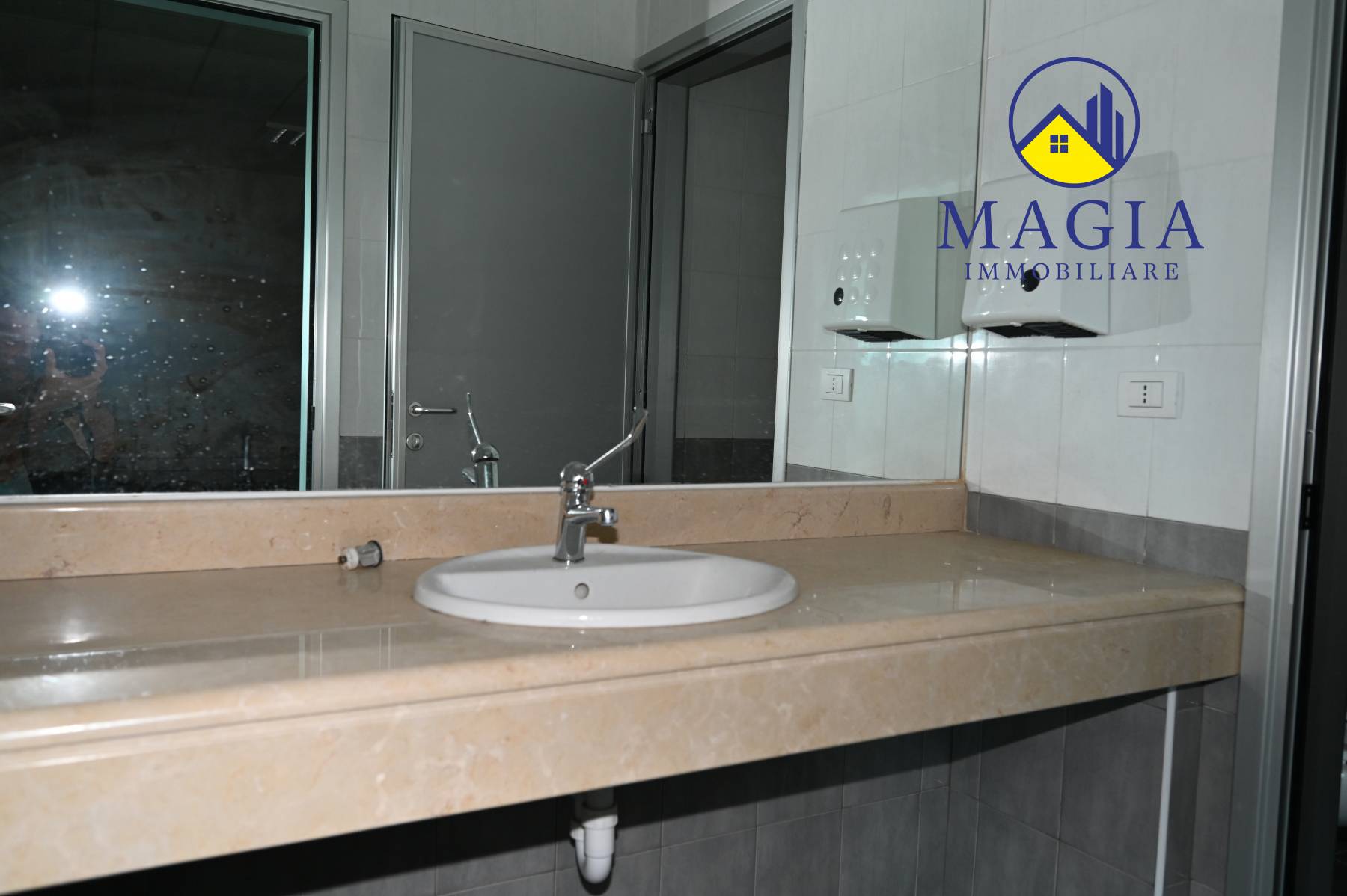 Studio/Ufficio in affitto a Ascoli Piceno