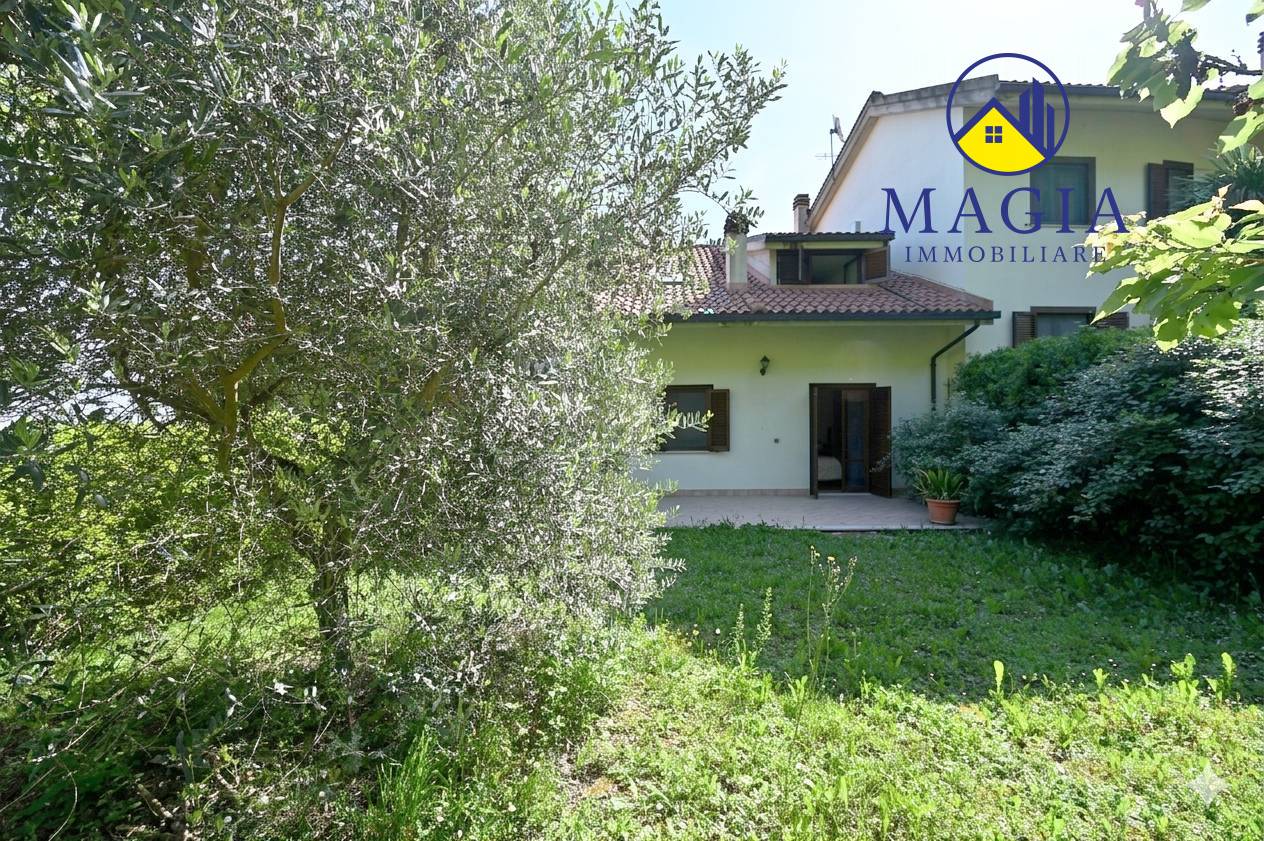 Villa a schiera in vendita a Ascoli Piceno, Lisciano