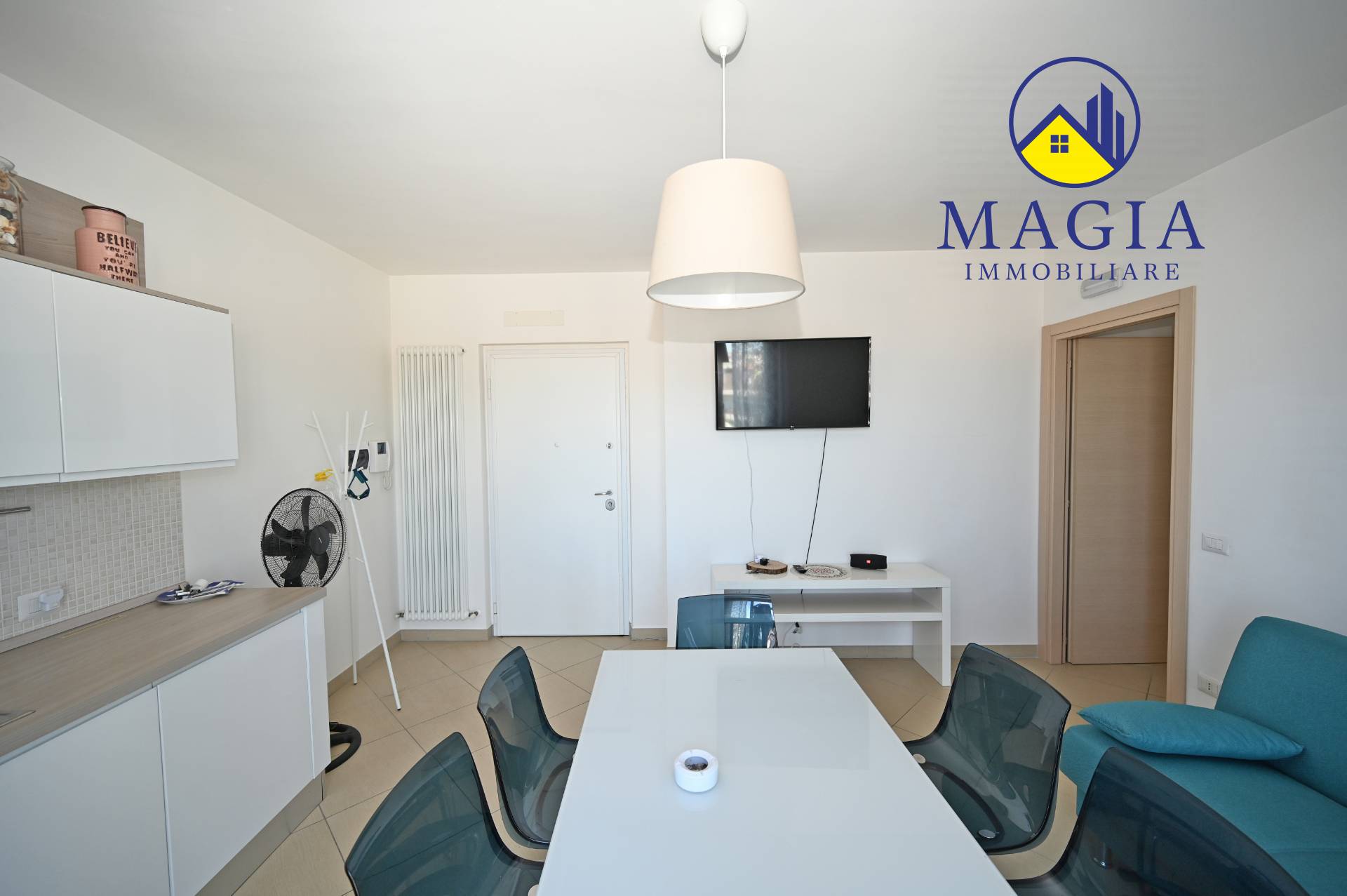 Appartamento in vendita a Martinsicuro, Zona Mare