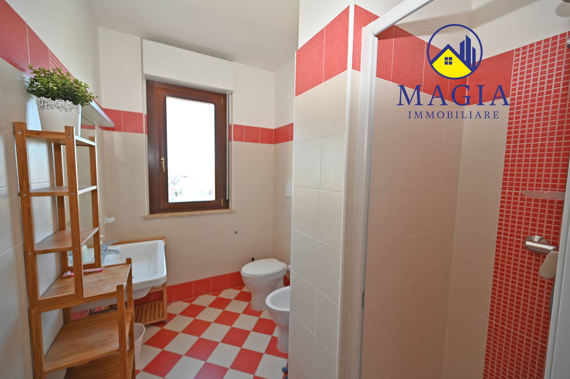 Appartamento in vendita a Martinsicuro, Zona Mare