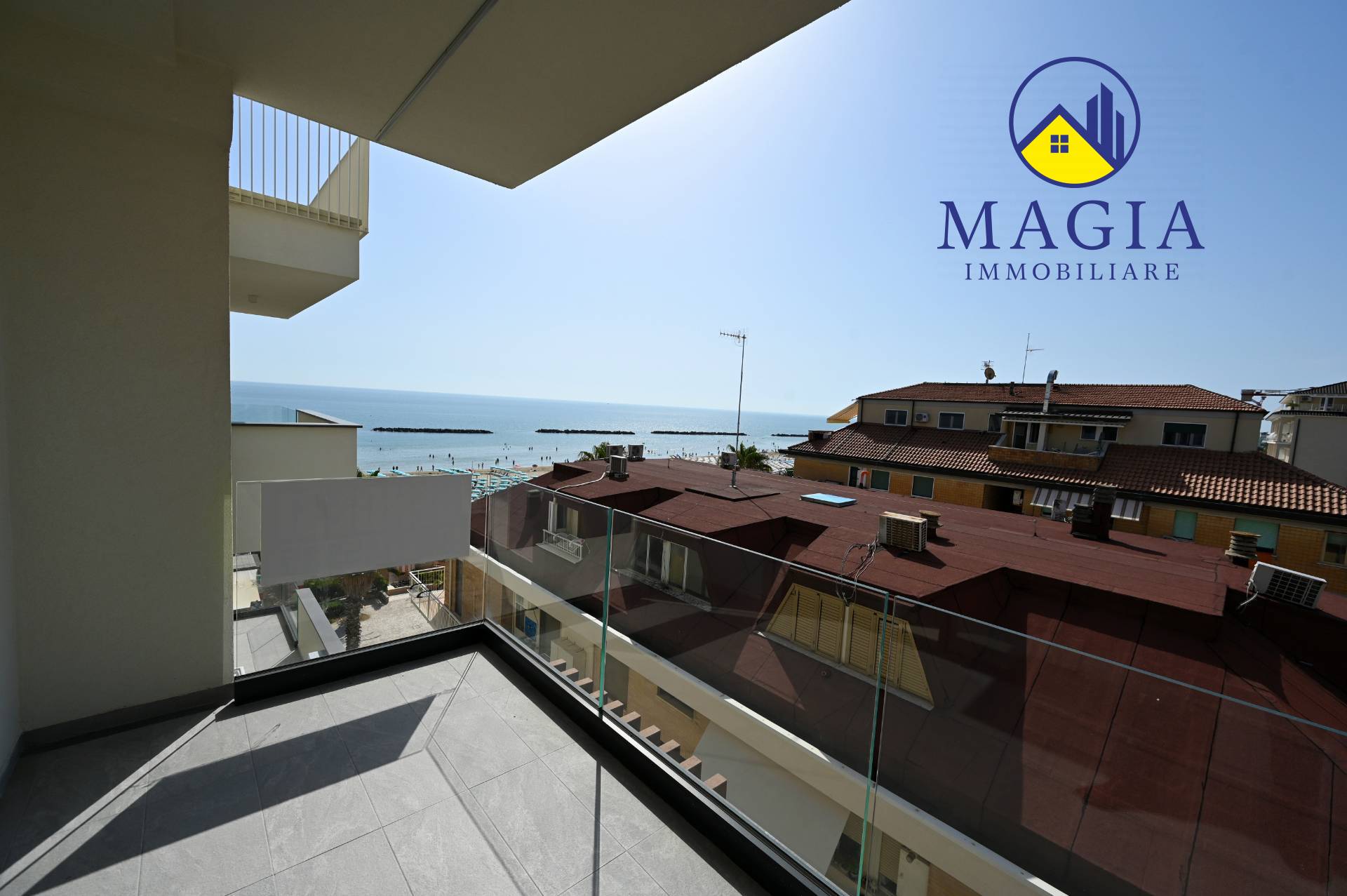 Appartamento in vendita a San Benedetto del Tronto, Lungomare (Tra Spiaggia e Ferrovia)