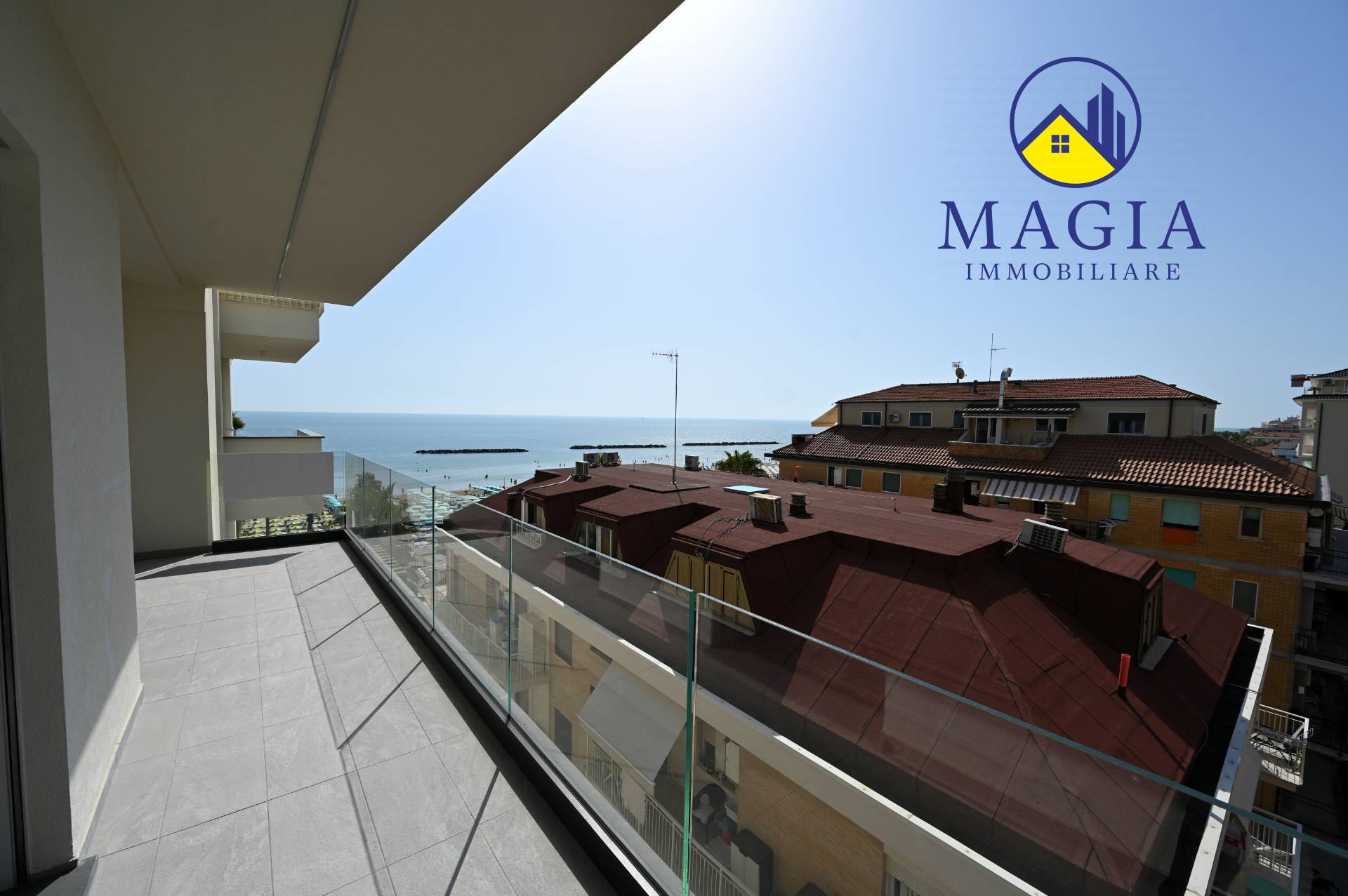 Appartamento in vendita a San Benedetto del Tronto, Lungomare (Tra Spiaggia e Ferrovia)