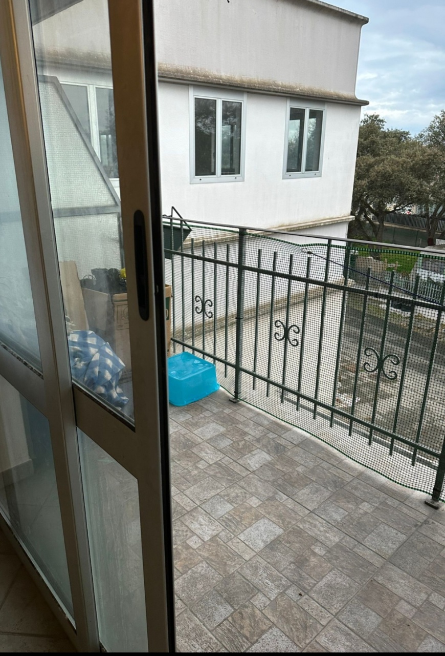 Ufficio con terrazzo in via dell'artigianato, Follonica