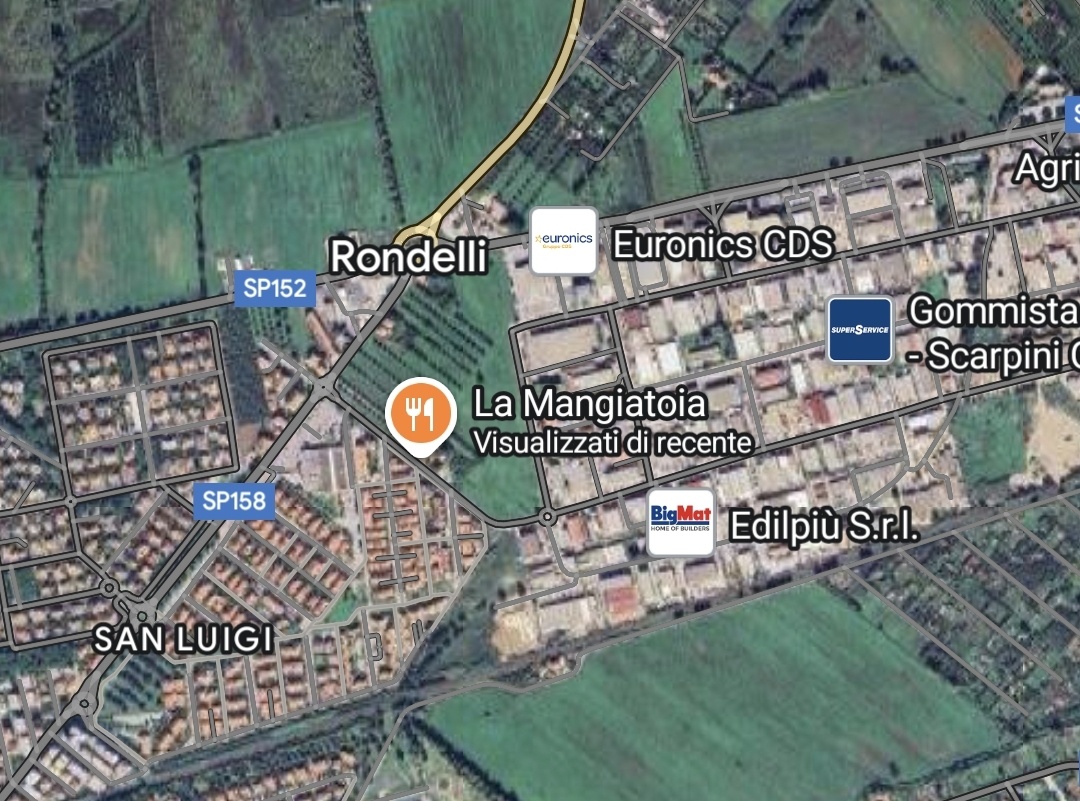 Capannone con giardino in via dell'industria, Follonica