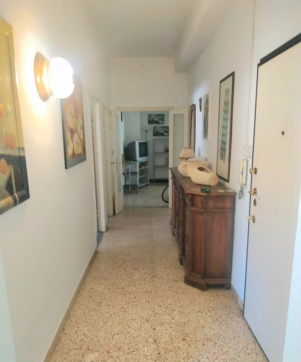 Quadrilocale vista mare in via roma, Follonica