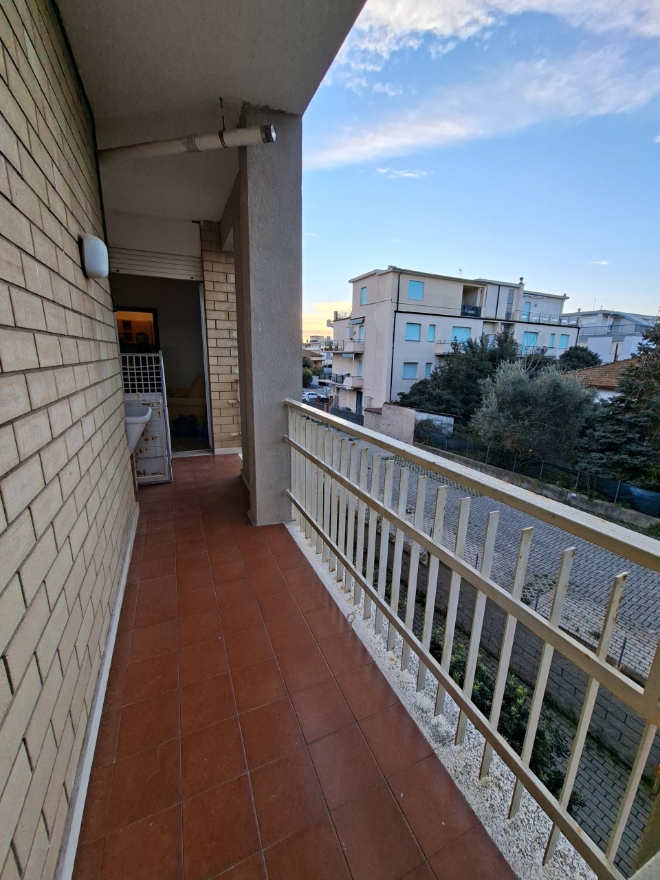 Bilocale con terrazzo in via dei pini, Follonica