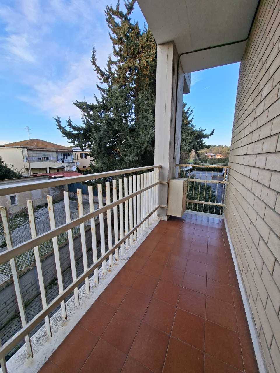 Bilocale con terrazzo in via dei pini, Follonica