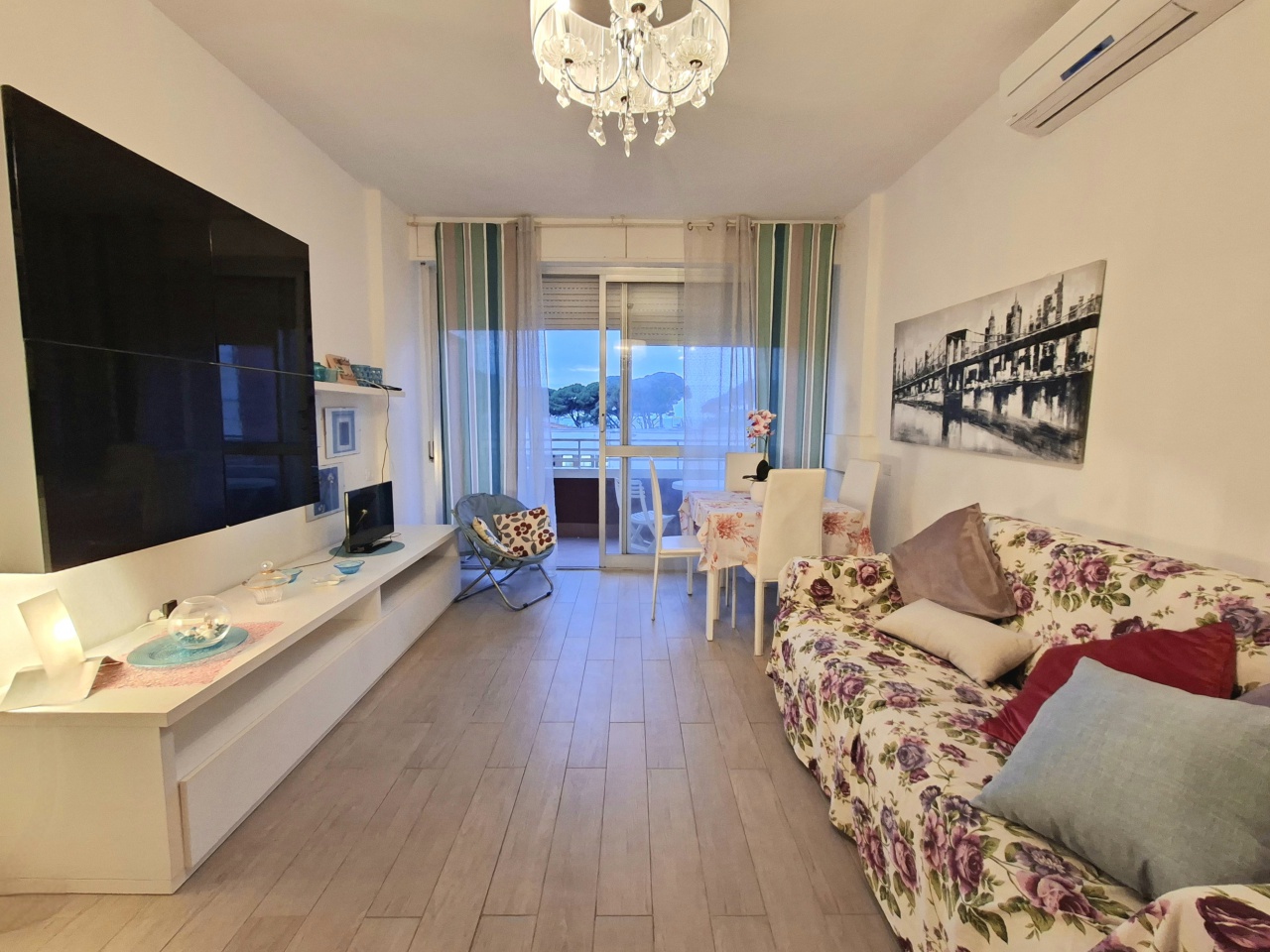 Bilocale arredato in affitto in via litoranea, Follonica