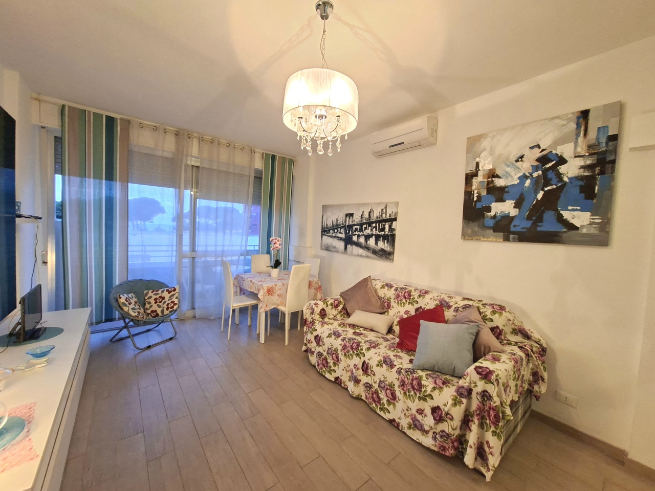 Bilocale arredato in affitto in via litoranea, Follonica