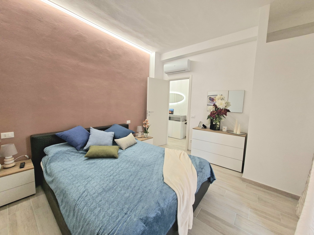 Trilocale arredato in affitto in via lago trasimento, Follonica