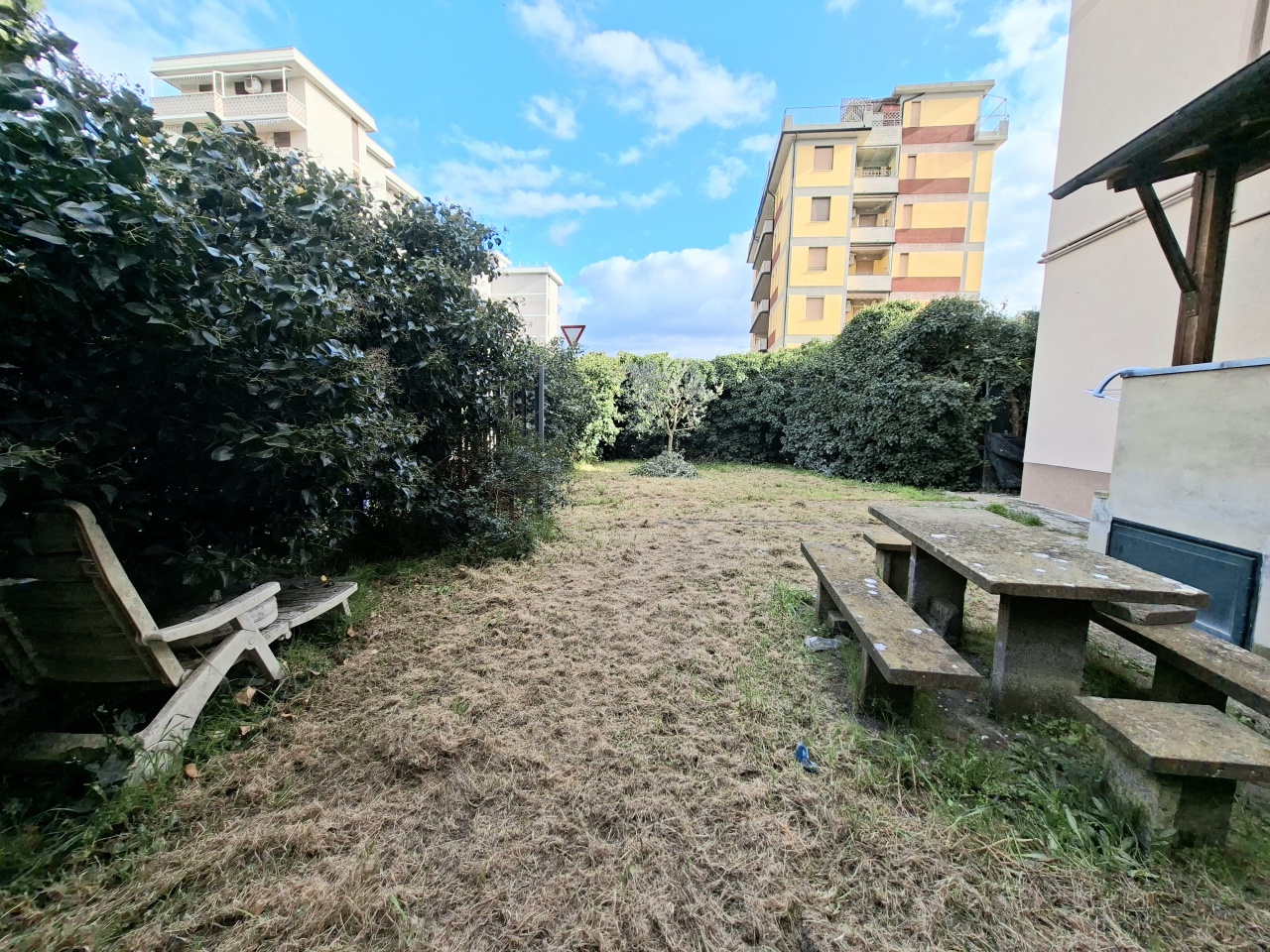 Trilocale con giardino in via lago di lugano, Follonica
