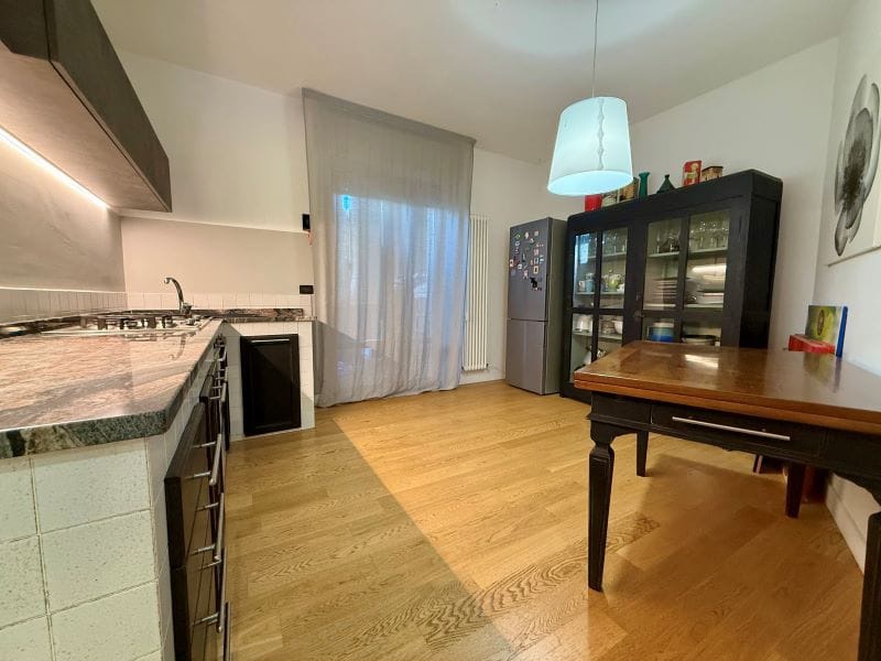 Quadrilocale con terrazzo in via lucania, Follonica