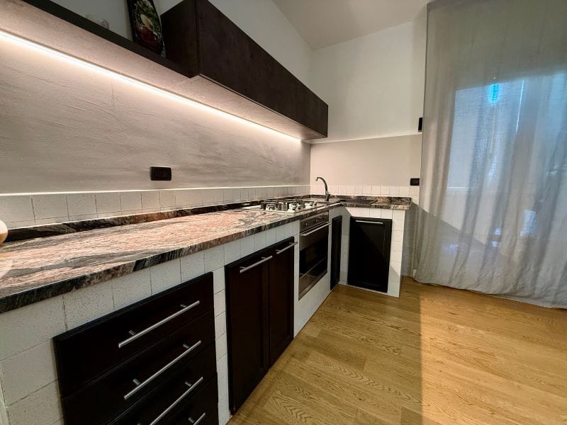 Quadrilocale con terrazzo in via lucania, Follonica