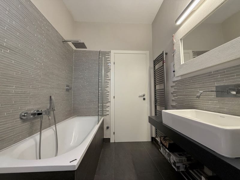 Quadrilocale con terrazzo in via lucania, Follonica