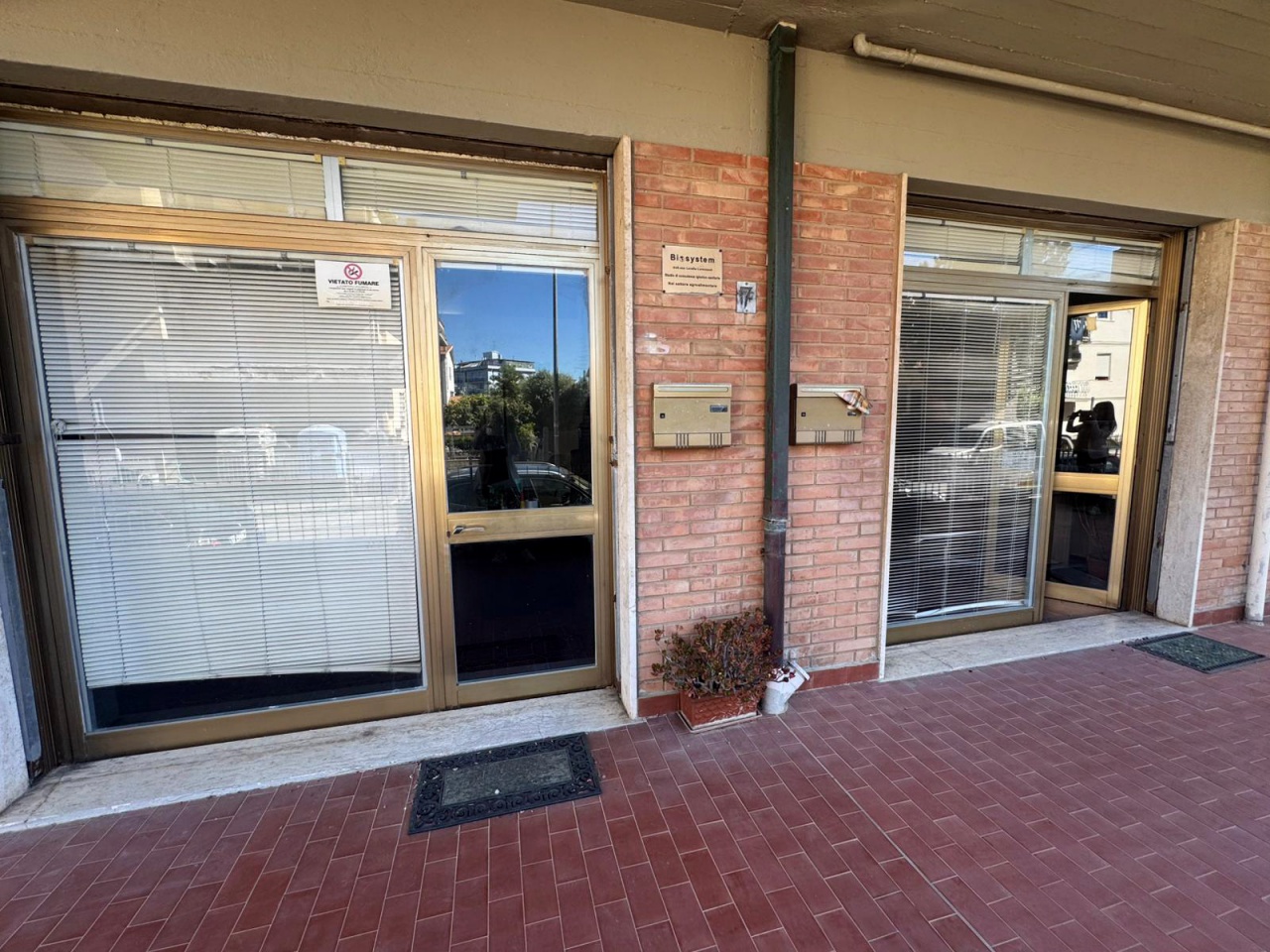 Attivit� commerciale in vendita in via boccaccio, Follonica