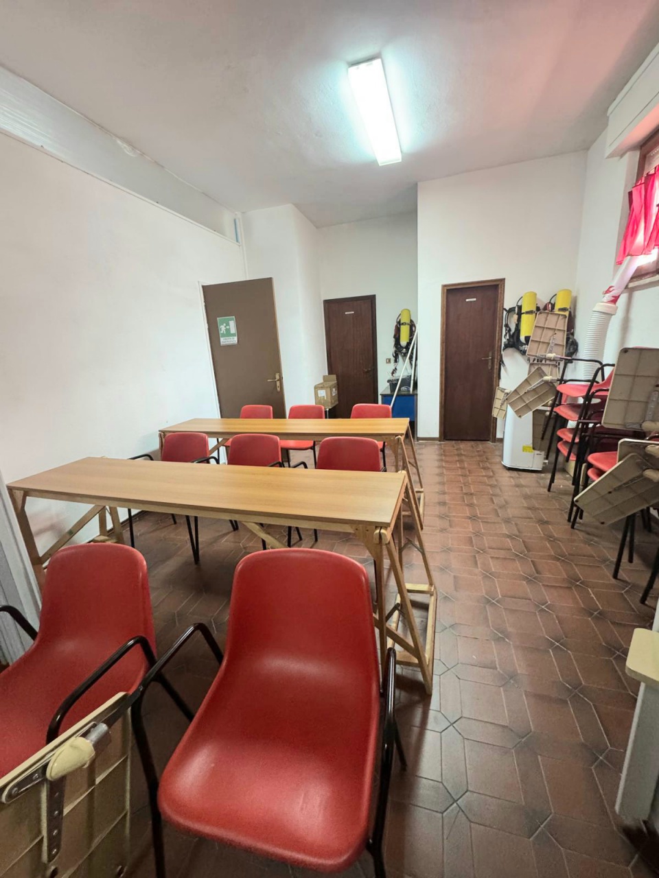 Attivit� commerciale in vendita in via boccaccio, Follonica