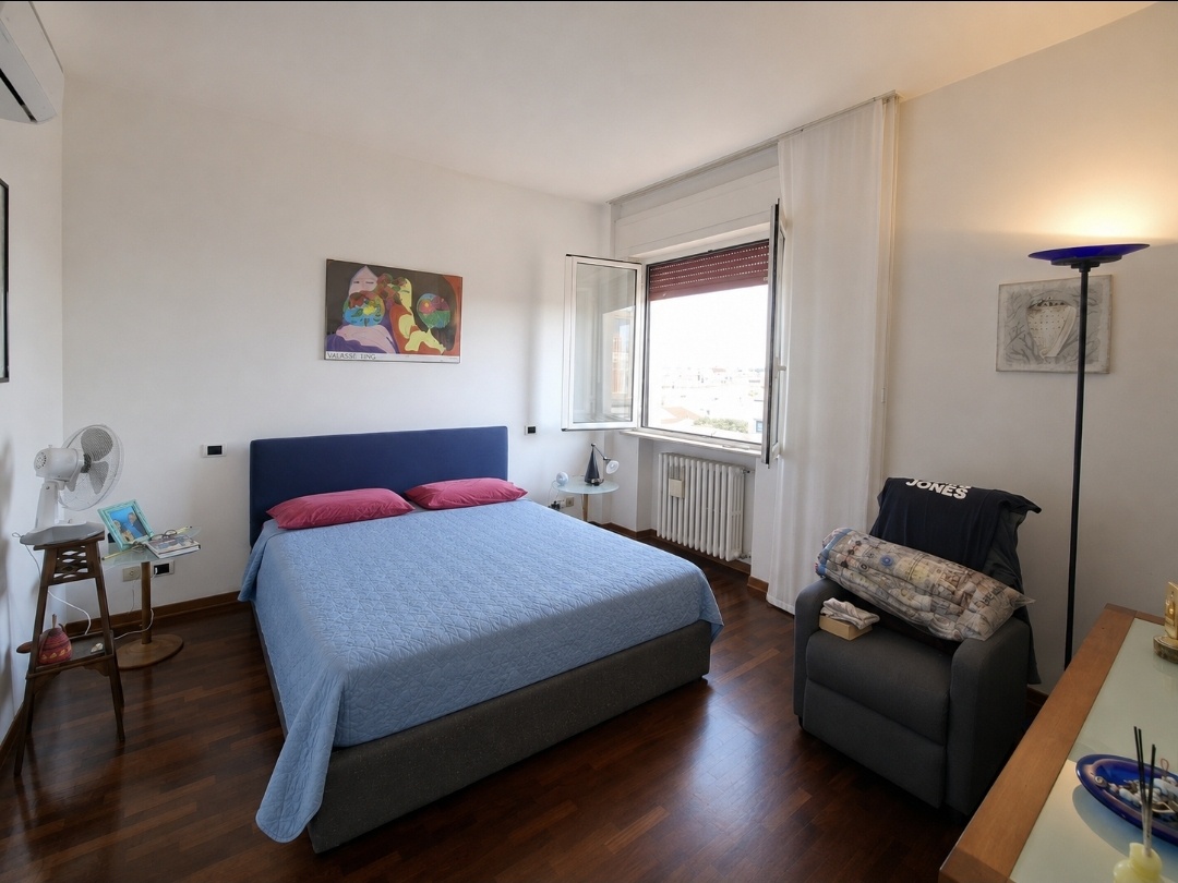 Quadrilocale vista mare in via giacomelli, Follonica