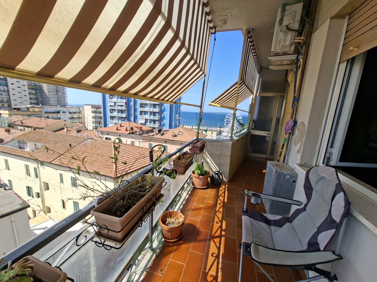 Quadrilocale vista mare in via giacomelli, Follonica