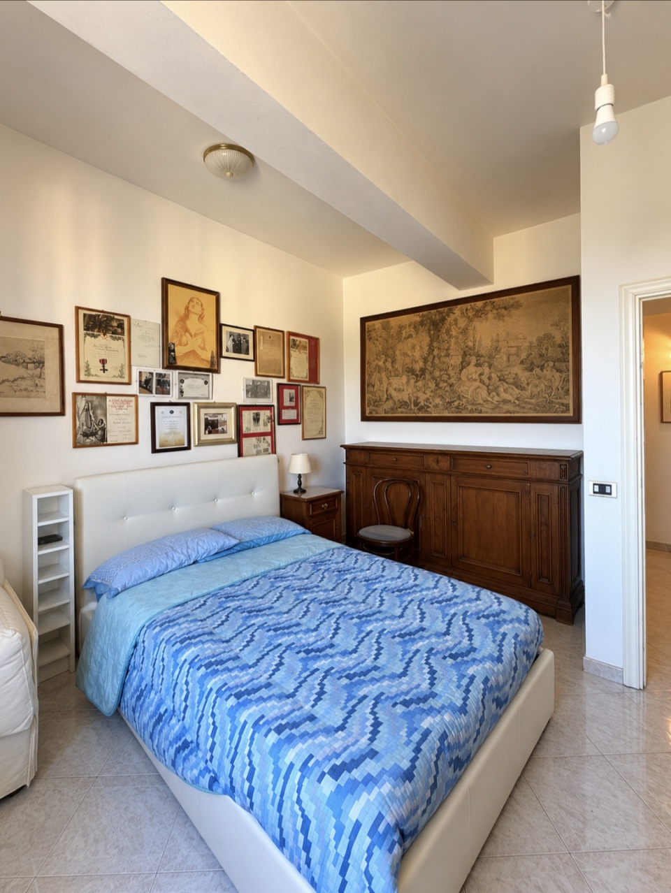 Appartamento con terrazzo in vi campania, Follonica