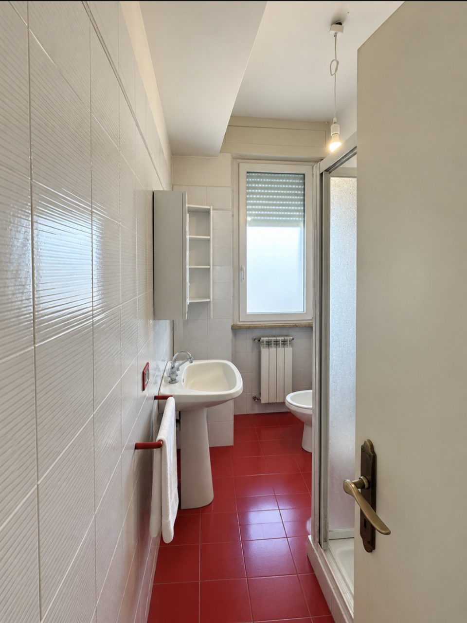 Appartamento con terrazzo in vi campania, Follonica