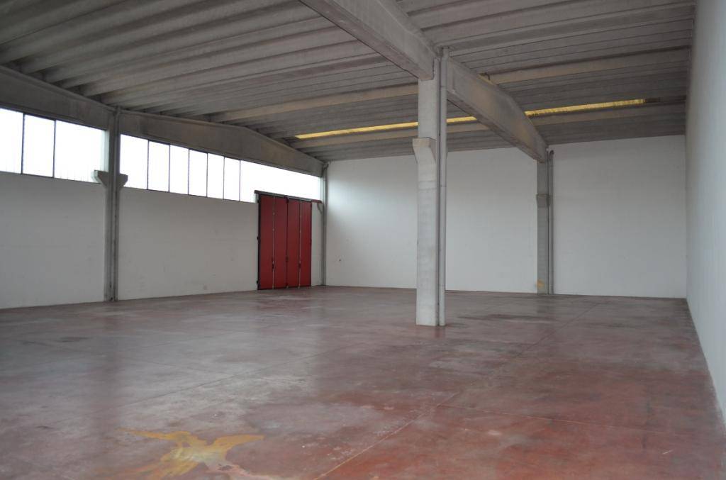 Capannone in affitto a Casier