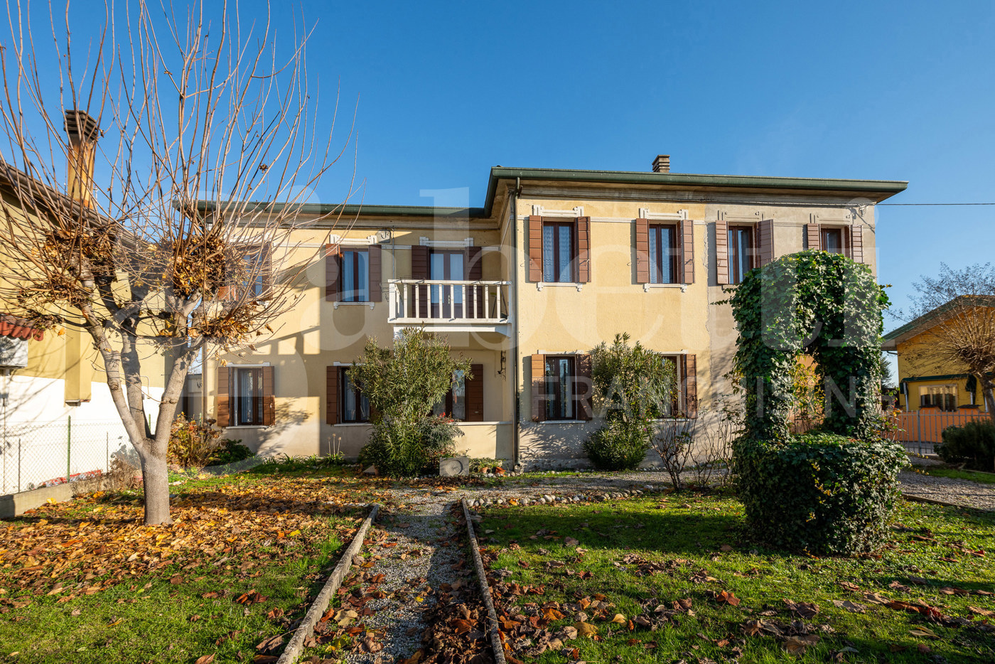 Villa Bifamiliare con giardino a Pozzonovo