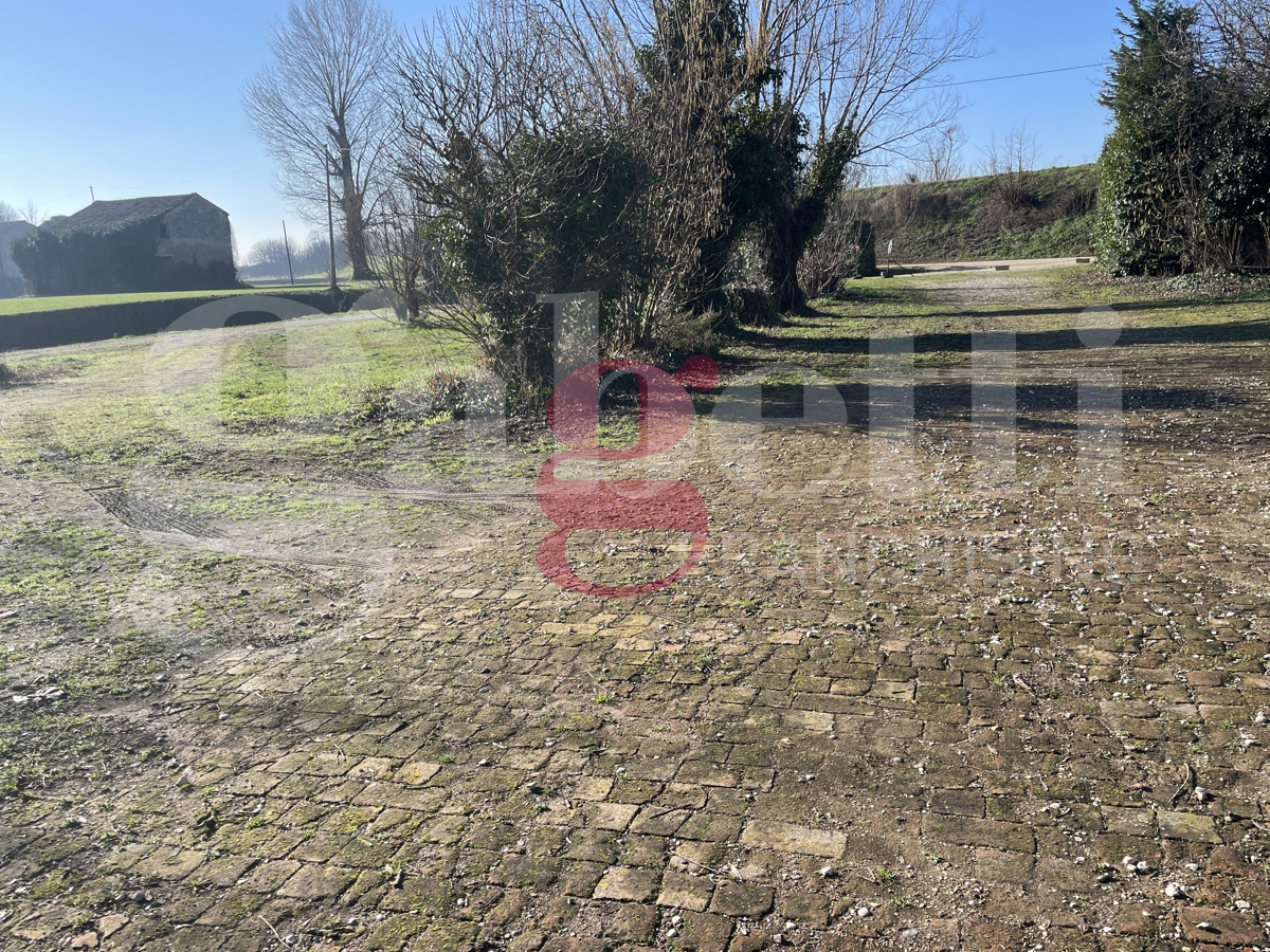 Rustico con giardino a Baone