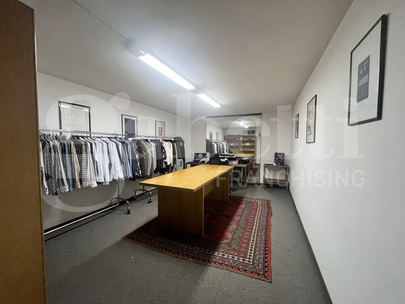 Capannone con box doppio a Rovigo