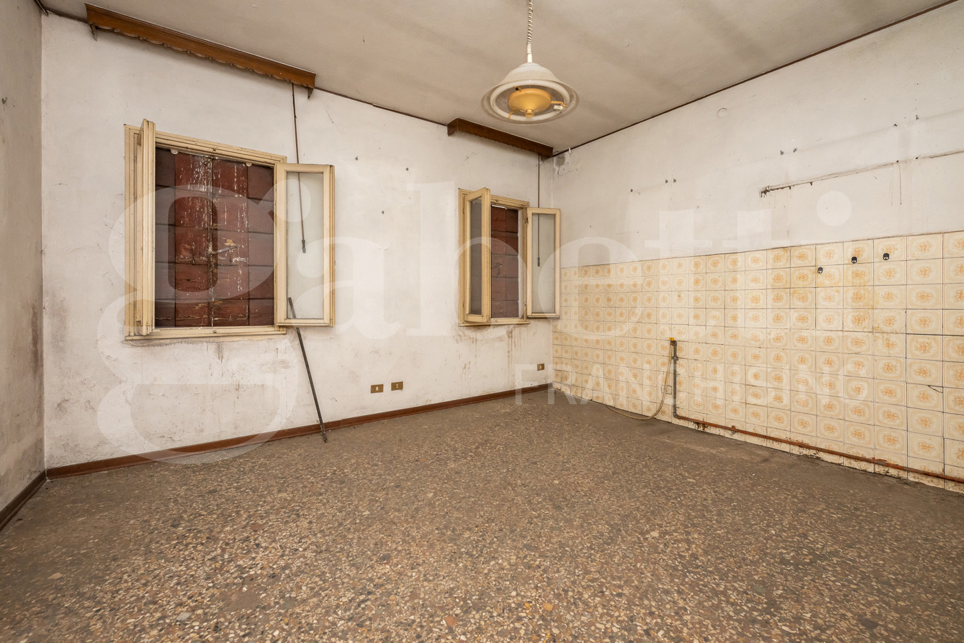 Stabile/Palazzo in vendita a Tribano