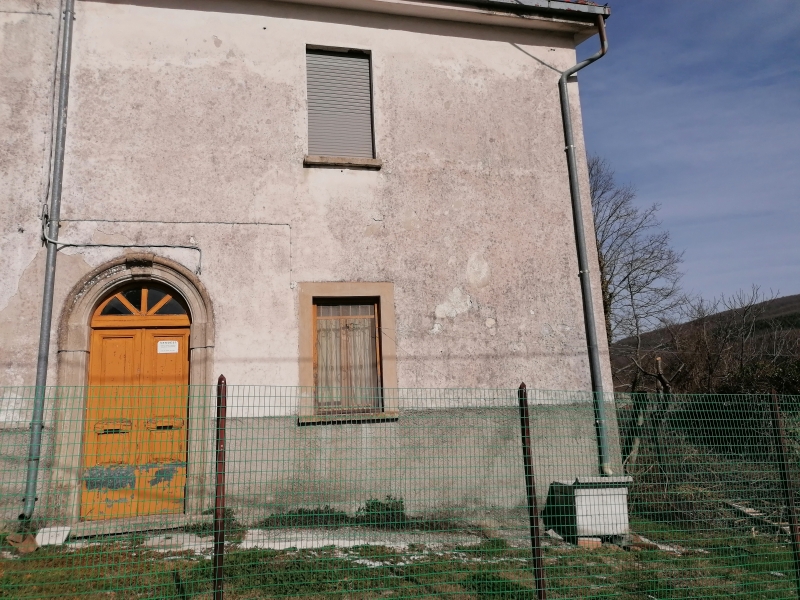 Casa indipendente con giardino a Sessano del Molise