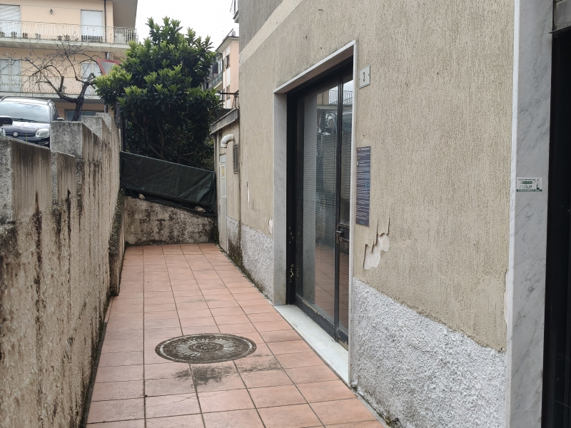 Locale commerciale in vendita a Isernia