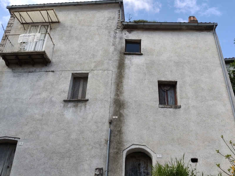 Casa indipendente con giardino a Carpinone