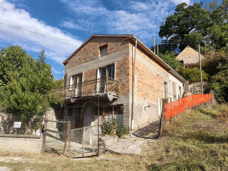 Casa indipendente con giardino a Cerro al Volturno