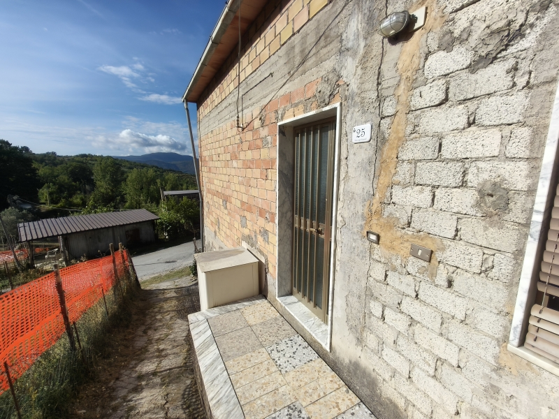 Casa indipendente con giardino a Cerro al Volturno