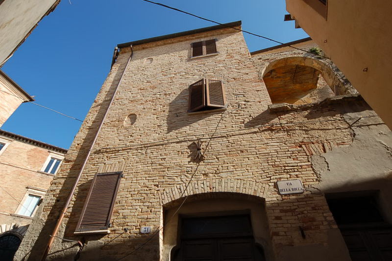 Casa indipendente in vendita, Montalto delle Marche centrale , centro storico