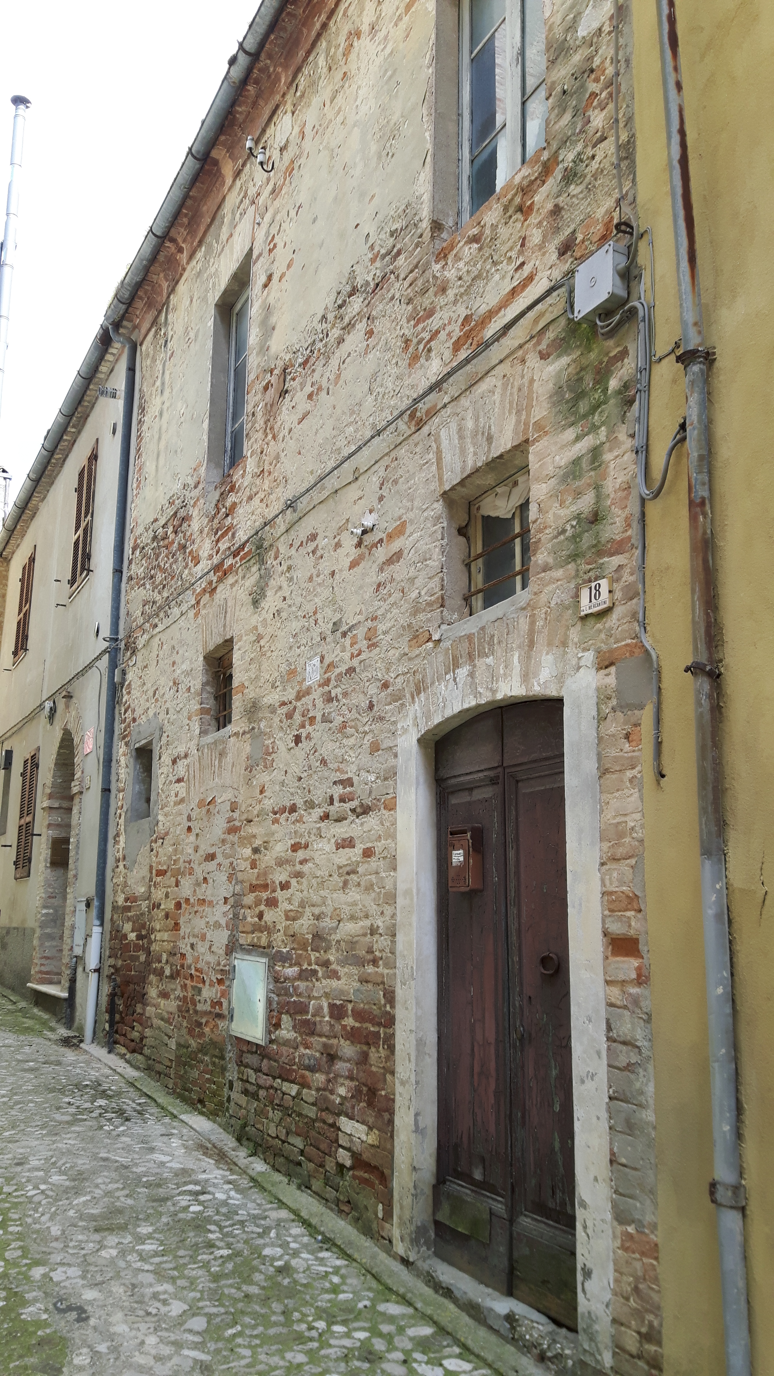 Casa indipendente in vendita, Ripatransone centrale , centro storico (vecchio incasato mediev