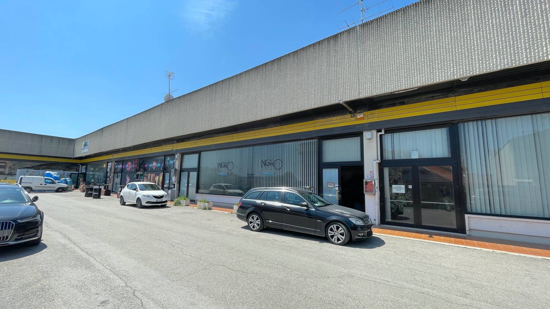 Locale commerciale in vendita, San Benedetto del Tronto porto d'ascoli residenziale