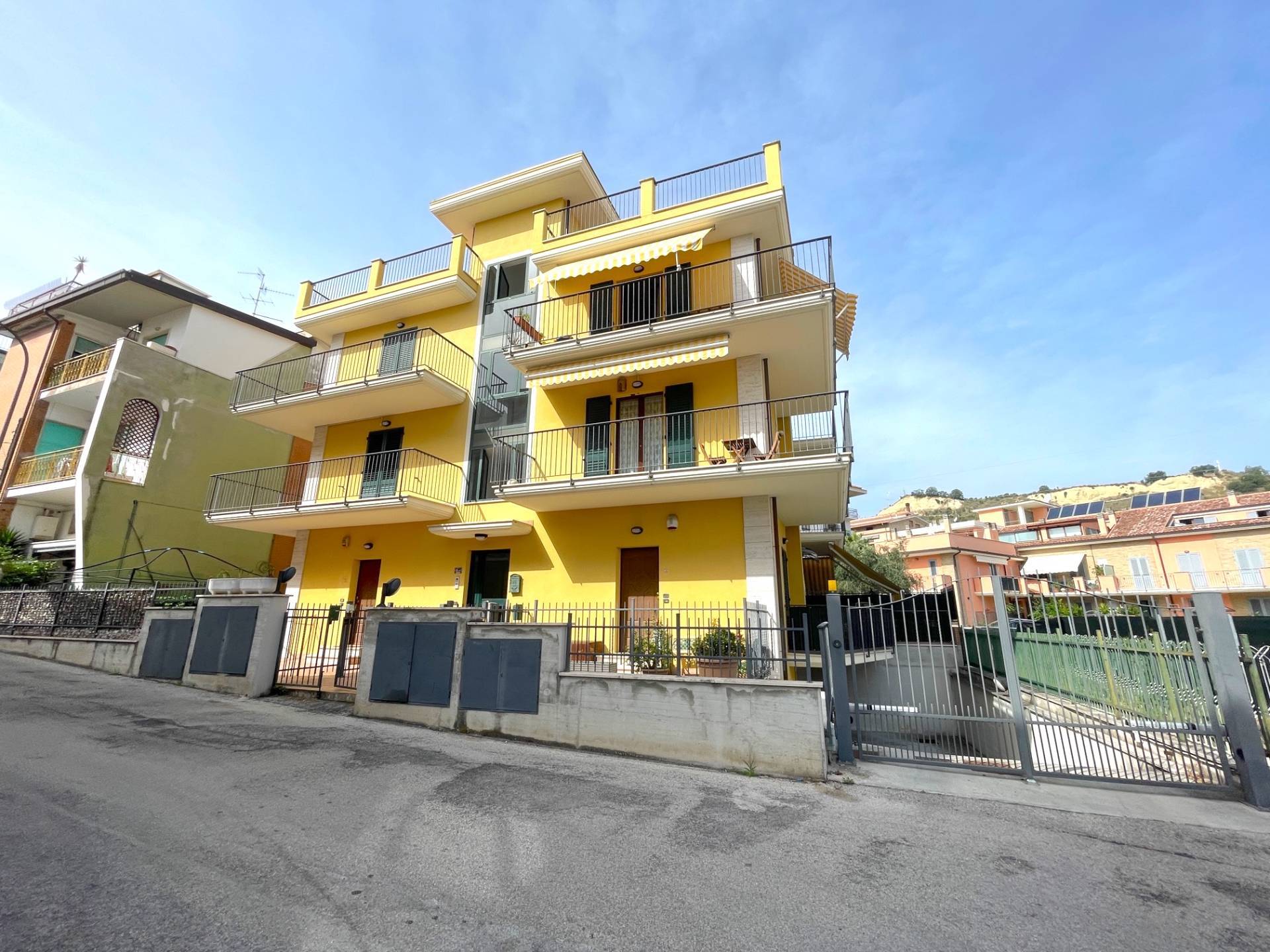 Quadrilocale con box, San Benedetto del Tronto residenziale sud