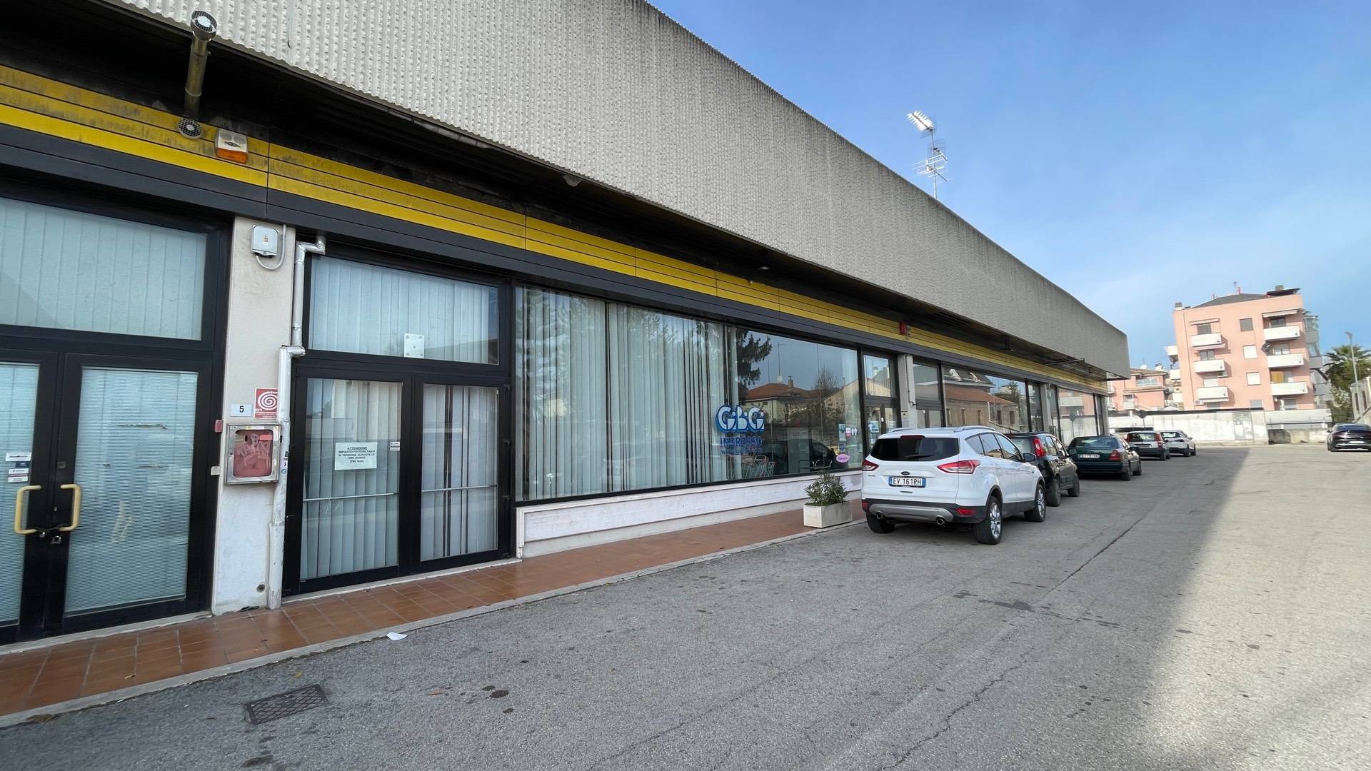 Locale commerciale in vendita, San Benedetto del Tronto porto d'ascoli residenziale