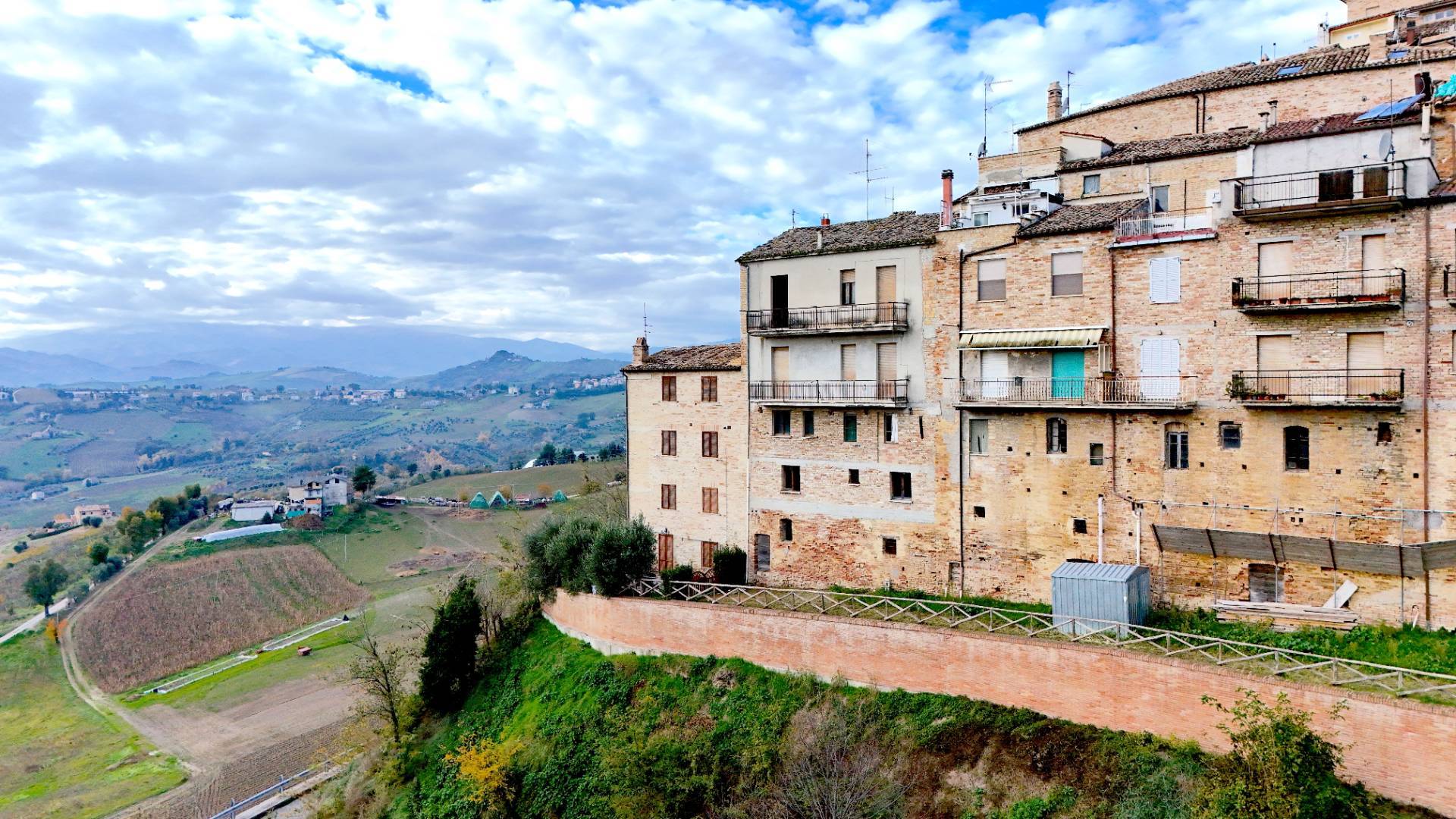 Casa indipendente in vendita, Castignano centrale , centro storico