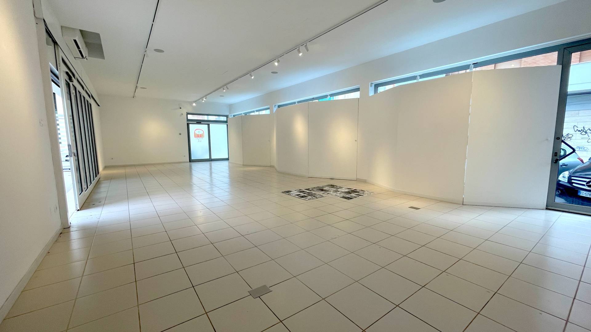 Locale Commerciale in affitto a San Benedetto del Tronto, Centralissima