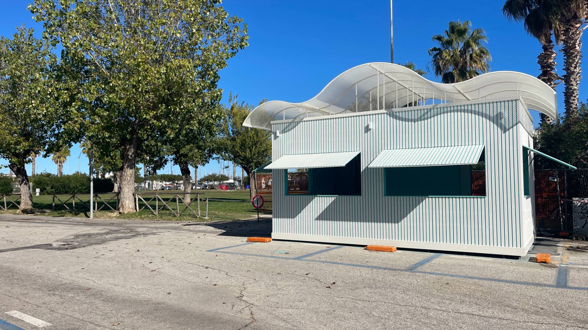 Locale Commerciale in affitto a San Benedetto del Tronto, Centralissima