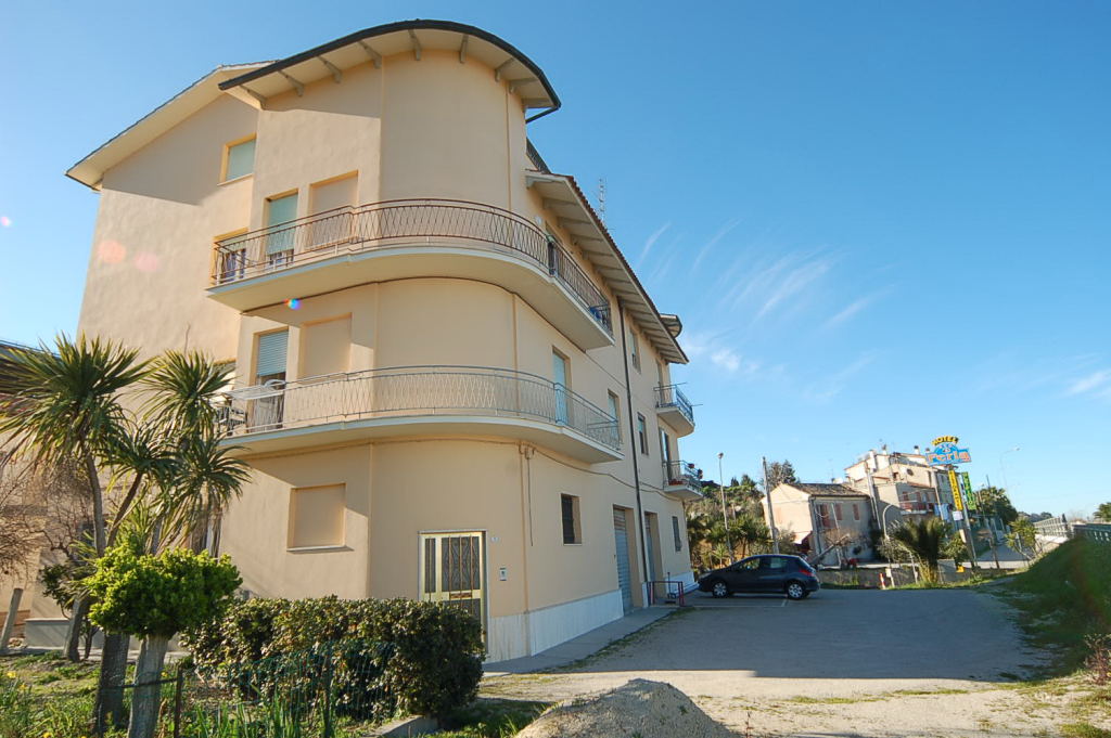 Appartamento in vendita a Campofilone, Marina Di Campofilone (zona Mare)