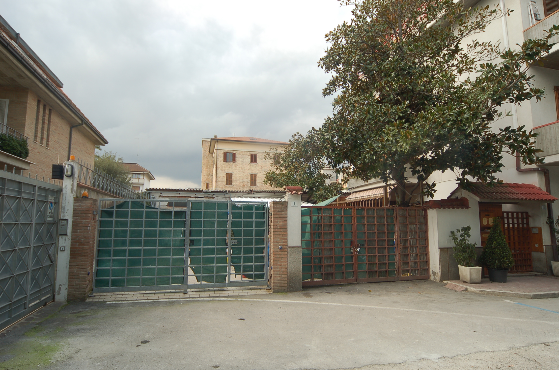 Locale Artigianale / Deposito in vendita a San Benedetto del Tronto, Centralissima