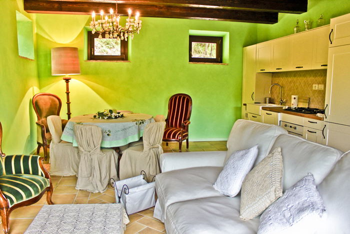 Casale Colonico Rustico in vendita a Fermo