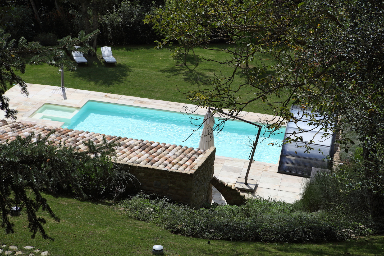 Casale Colonico Rustico in vendita a Sarnano, Centrale