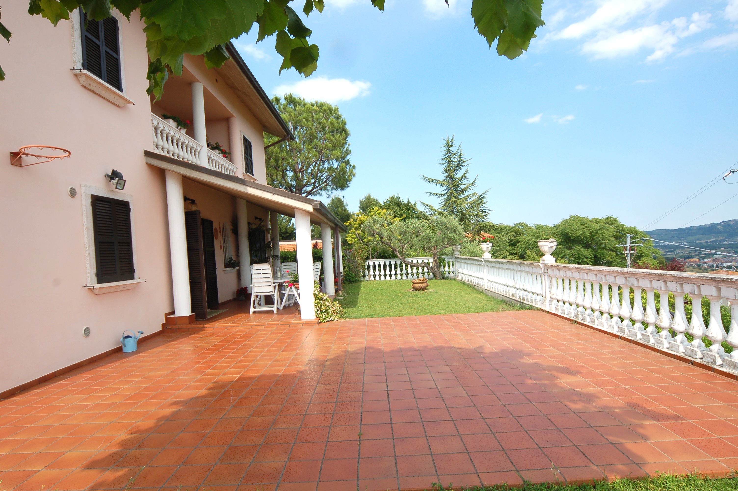 Villa singola in vendita a Colli del Tronto, Centrale / Centro Storico