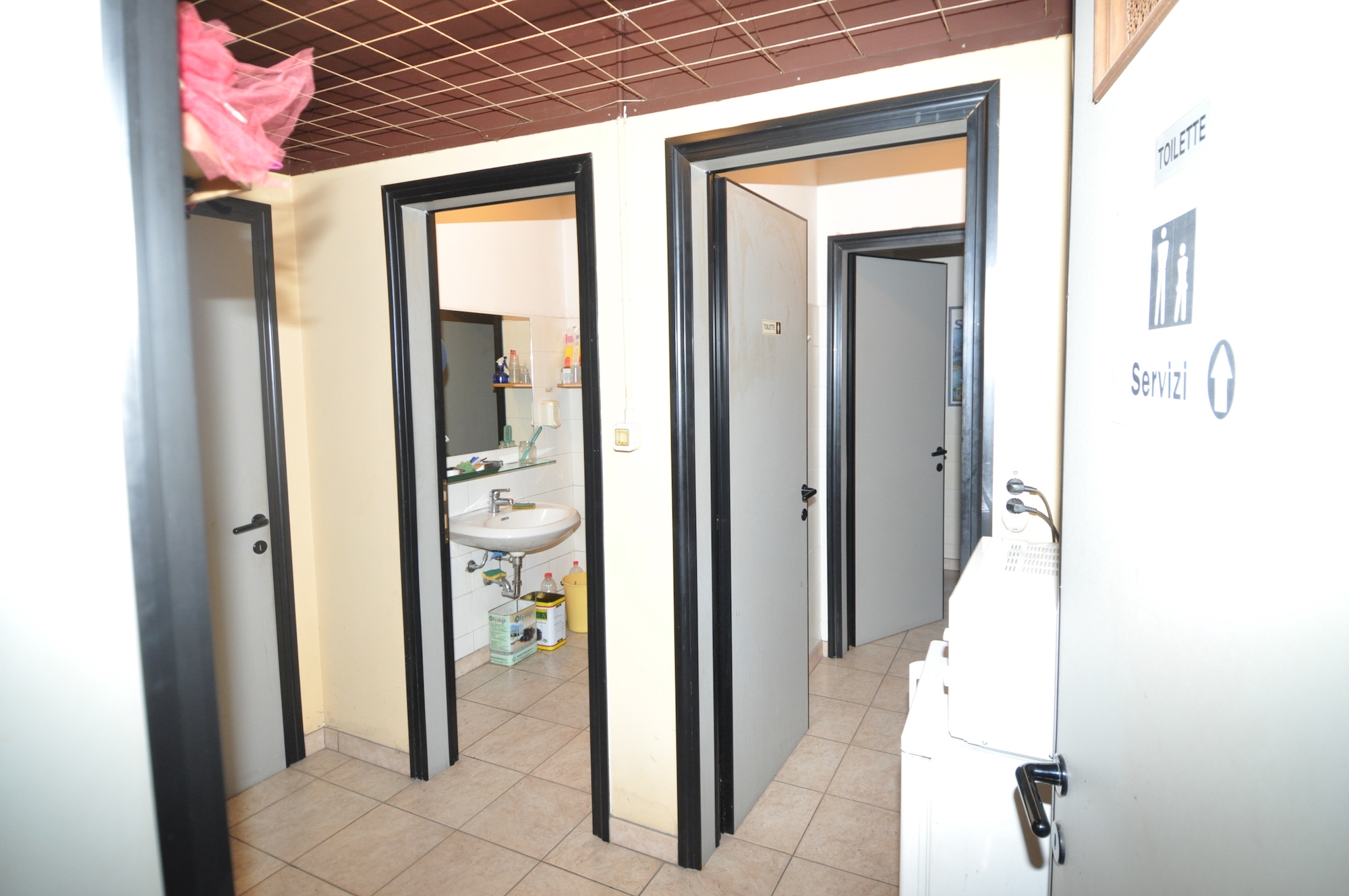 Locale Artigianale / Deposito in vendita a San Benedetto del Tronto, Porto D'ascoli residenziale